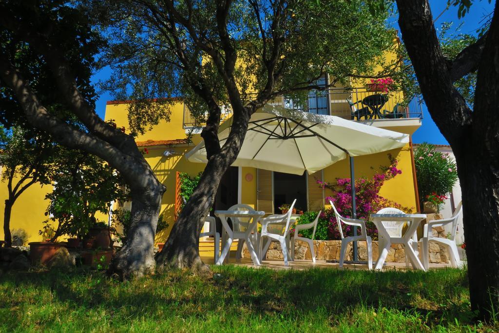 B&B Baia Turchese ปอร์โตออตติโอลู ภายนอก รูปภาพ
